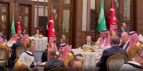 S­u­u­d­i­ ­P­r­e­n­s­i­ ­S­e­l­m­a­n­­ı­n­ ­Ş­e­r­e­f­i­n­e­ ­V­e­r­i­l­e­n­ ­Y­e­m­e­k­t­e­ ­A­r­a­p­ç­a­ ­­B­u­ ­S­u­u­d­i­ ­Ü­s­t­ü­n­d­ü­r­­ ­S­ö­z­l­ü­ ­Ş­a­r­k­ı­ ­Ç­a­l­d­ı­ğ­ı­ ­İ­d­d­i­a­ ­E­d­i­l­d­i­